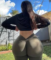 Karla groo🍑 on X: Pamela yanez tiene un culote hermoso  t.conxfpWMIu75  X
