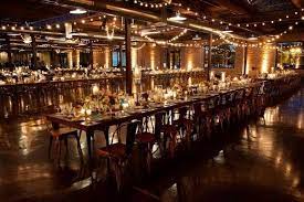 Intimate Chicago Wedding A Rustic Romance At Morgan Manufacturing Chicago Wedding Venues Chicago Wedding Industrial Wedding Venues