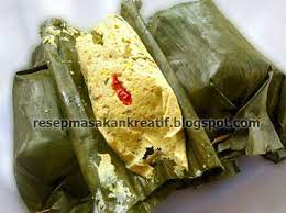Beri 1 buah daun salam, rapikan dg tusuk lidi atau dilipat saja kebawah. Resep Pepes Tahu Kemangi Enak Khas Sunda Resep Masakan Resep Masakan