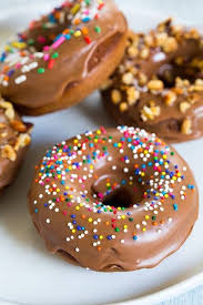 Rezept Donuts Selber Machen So Geht S Brigitte De Donuts Backen Kekse Backen Rezept Kuchen Und Torten Rezepte