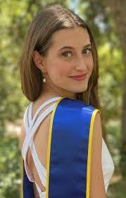 Courtney Cheyne's Instagram, Twitter & Facebook