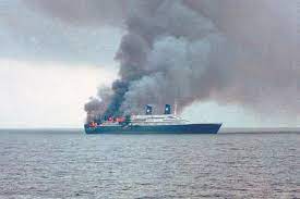 Lo ha annunciato oggi il cantante tramite il suo profilo instagram: Byron Huart Sur Twitter 11 30 1994 Ms Achillelauro Ms Achille Lauro Sank Off The Coast Of Somalia Gonebutnotforgotten Shipwreck Http T Co Caevgu5ovp