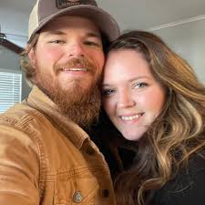 Me and My buddy and fellow artist Donavan Chapman getting some dove hunting  on..