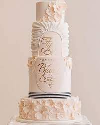 37 Eye Catching Unique Wedding Cakes Blush Wedding Cake Modern Wedding Cake Weddingcake Cool Wedding Cakes Wedding Cake Decorations Unique Wedding Cakes