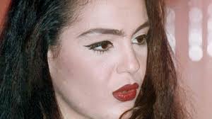 وهكذا في نظري وقلبي ودمي وفكري، الفن لا بد أن يكون، ولازم أن يكون دون أي تنازل في كل وأي شيء. Ø´Ø±ÙŠÙ‡Ø§Ù† ØªÙƒØ´Ù ÙƒÙˆØ§Ù„ÙŠØ³ Ø¹ÙˆØ¯ØªÙ‡Ø§ Ø¥Ù„Ù‰ Ø§Ù„ÙÙ† Ø¨Ø¹Ø¯ ØºÙŠØ§Ø¨ Ø§Ø³ØªÙ…Ø± 30 Ø¹Ø§Ù…Ø§ Sputnik Arabic