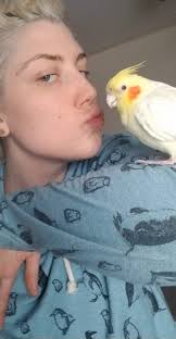 Good morning, meow. 😻😻 Lil is thrilled in this pic.