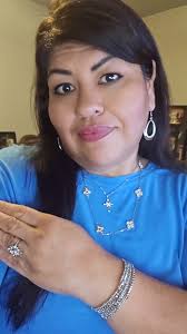 Happy Tuesday ya'll! Loving my new cross ✝️ necklace!!