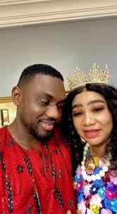 Edie Watson's Instagram, Twitter & Facebook