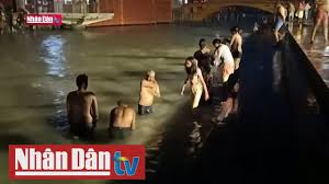 Theo ndtv ngày 13/5, nhiều thi thể được tìm thấy bị chôn vùi trong cát tại hai địa điểm bên bờ sông hằng ở unnao, bang uttar pradesh. NgÆ°á»i Sung Ä'áº¡o Hindu Táº¡i áº¥n Ä'á»™ Táº¯m Tren Song Háº±ng