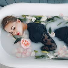 For diversity, you can also buy safe food dye to take colored milk bath photography. 40 Milk Bath Photography Tips Hot To Take Professional Milk Bath Photography