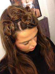 I was completely transformed, and, brace yourself, he only used two products. Locken Ohne Lockenstab Kleine Haarknoten Zwirbeln Haarklemmen Curling Straight Hair Hair Without Heat How To Curl Your Hair
