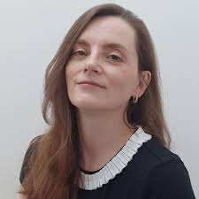 Sarah Wishart's Instagram, Twitter & Facebook