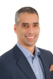 Periodontist Laval : Dr Éric Lacoste