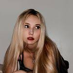 Shannah Kelley's Instagram, Twitter & Facebook