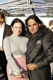 Der verdacht auf eine chronische und nicht heilbare krankheit kann für die betroffenen im ersten moment ein großer schock sein. Keine Angst So Lebt Christine Neubauer Mit Morbus Bechterew Promiflash De