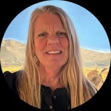 Lisa Burdick's Instagram, Twitter & Facebook