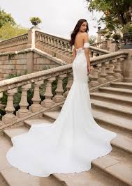 Heute sind die brautkleider mit schleppe sehr üblich. Brautkleid Mit Schleppe Kleider Hochzeit Brautkleid Meerjungfrau Brautkleid