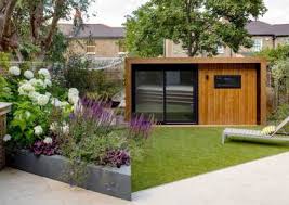 Garden design and landscape design ideas with pictures of gardens. Kate Eyre Garden Design London Fine Garden Design Build