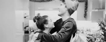 Hug Couple Gif Hug Couple Cute Discover Share Gifs Looking for the best love hug wallpapers? hug couple gif hug couple cute discover share gifs