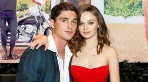 Los besos de jacob 100% completo подробнее. El Stand De Los Besos Jacob Elordi Y Joey King Son Novios Gluc Mx