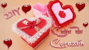 Con todas las piezas unidas, procederemos a decorarlo al gusto. Diy Cajita De Corazon Hecha De Goma Eva O Foamy San Valentin Manualidades