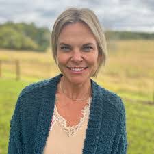 Rochelle Edmonds's Instagram, Twitter & Facebook