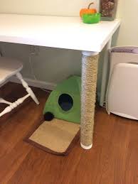 Diy Scratching Post Desk Legs Cats Diy Projects Cat Scratching Post Cat Diy