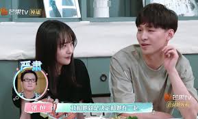 Anh là tổng giám chế của show truyền hình it's fighting robots mà trịnh sảng tham gia, qua. Wr Owr Hkjuywm