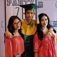 Baju untuk menghadiri wisuda anak tk. Baju Untuk Menghadiri Wisuda Anak Tk Jual Baju Toga Wisuda Anak Tk Komplit Terbaru Lazada Co Id Yang Paling Penting Nyaman Bagi Anak Modelnya Cantik Serta Matching Dengan Baju Yang