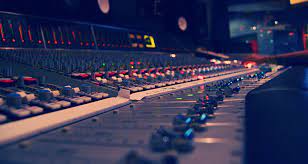 The gossip, the crew, the talent, the madness These Are The Salaries Of Some Of The Top Hip Hop Producers