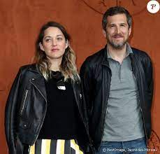 Venus assister au sacre de rafael nadal, le couple a multiplié les bisous. Marion Cotillard Et Guillaume Canet Demenagent Le Couple Veut Changer De Vie Purepeople