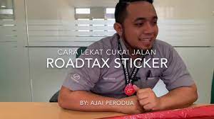 Spray dengan wd 40 and then ratakan pada kesan degil yang nak lekat dulu tinted bersaiz road tax di cermin kereta dulu baru boleh tampal road tax baru di itu pasal kesan degil melekat. Pasang Roadtax Cara Lekat Cukai Jalan Kereta Malaysia Roadtax Sticker Youtube
