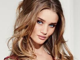 Caramel Hair Color Ideas Best Hair Color For Brown Green Eyes Check More At Http Www Fitnursetaylor Hair Pale Skin Hair Color Caramel Pale Skin Hair Color