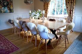 Shaker tables distinctively shaker splayed legs are prominent on many of the solid wood, amish handcrafted tables that can be both solid top or expandable. Handmade Dining Tables Makemesomethingspecial Com