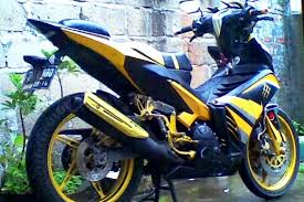 Modifikasi simpel yamaha jupiter mx 135 tampil elegan dan mewah. Galeri Modifikasi Motor Dengan Warna Kuning Hitam Ala Bumble Bee Honda Yamaha Suzuki Kawasaki Mansarpost