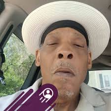 I'm 45 years old ......🤗 I'm an 70's baby. Anyone who was BORN in the  60's,70s and 80s, were the last generation to have played in the streets.  We are the FIRST