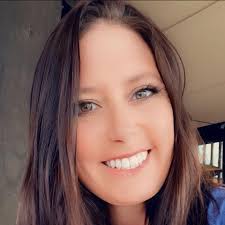 Lindsay Duhon, who has been Hanna Springs Elementary School assistant  principal for the past nine years, will be the campus' next principal,  Lampasas Independent School District Superintendent Dr. Chane Rascoe  announced. Duhon