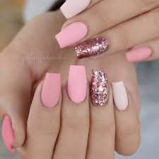Estos diseños son elegantes y modernos. Unas De Acrilico Rosas Con Dorado Unas Rosa Nails Golden Disenos De Unas Disenos De Unas Manicura Estos Modelos De Unas Que Presentamos A Continuacion Tienen Un Atractivo Muy Particular