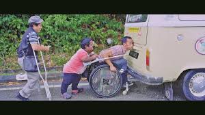 Jika menyuruh pada suami/istri/anak harus di jalani walaupun sebenarnya dia tidak mampu. Filem Aksi Pertama Oku