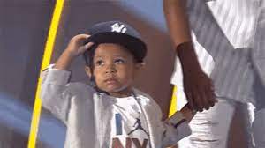 Baseball Family Yankees Derek Jeter Jeter Blimp Ny Yankees Hat Tip Trending Gif On Giphy Via Ifttt Http Gph Is 2cfmrtw Derek Jeter No Dad Funny Gif