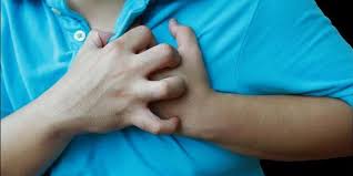 Dia menengok kiri kanan yang sekitar banyak pepohonan dan beberapa rumah pedesaan. Ini Ciri Khas Nyeri Dada Karena Jantung Halaman All Kompas Com