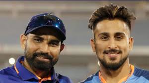 How Can Pace Sensation Umran Malik Rule The World? Mohammed Shami Has The  Answer