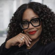 What is the Shrewd Reward Trait in Sims 4 and how does investing work?