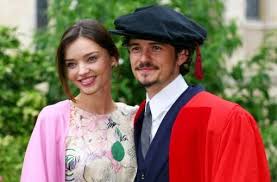 This biography provides detailed information about her childhood, profile, career and timeline. Hochzeit Mit Miranda Kerr Orlando Bloom Sagt Ja Panorama Schwarzwalder Bote