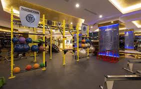 01 42 66 30 30. La Salle De Sport La Plus Bling Bling Du Monde
