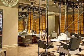 Get contact details and address of beauty salons, beauty we at pari lok work hard to provide you the list of best salons near you in delhi so that you don't have any problem finding them or worrying about getting your. Best Salon In Noida For Haircut Naturalsalons