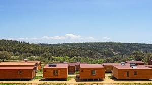 On paper, the borough's population is 26,000. Covid 19 Infetados Em Odemira Ficam Em Pousada Em Almograve E Pessoas Em Isolamento No Zmar