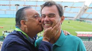 Carlos eduardo dos santos galvão bueno é o nome de batismo de galvão bueno. Galvao Bueno Deixa Recado A Tino Marcos Apos Saida Da Rede Globo Vai Nos Fazer Muita Falta Jogada Diario Do Nordeste