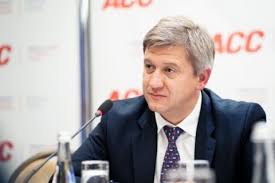 Данилюк заявил, что у него конфликт не с миловановым 21:43 в киеве мужчина стрелял из окна по прохожим, называя их хохлами. Danilyuk Poyasniv Svoyu Vidstavku Pidkilimnimi Igrami Deyakih Personazhiv Portal Novin Lb Ua