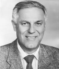 Elizabeth Robello's Instagram, Twitter & Facebook